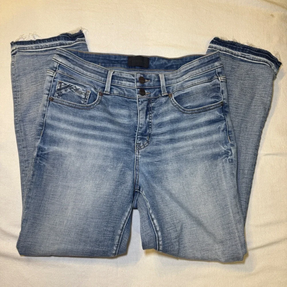 Buckle Black Fit No 75 Straight Leg Jeans Light Wash Raw Hem 30x30 Womens